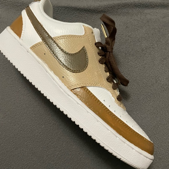 Custom painted shoes - Picture 7 of 7